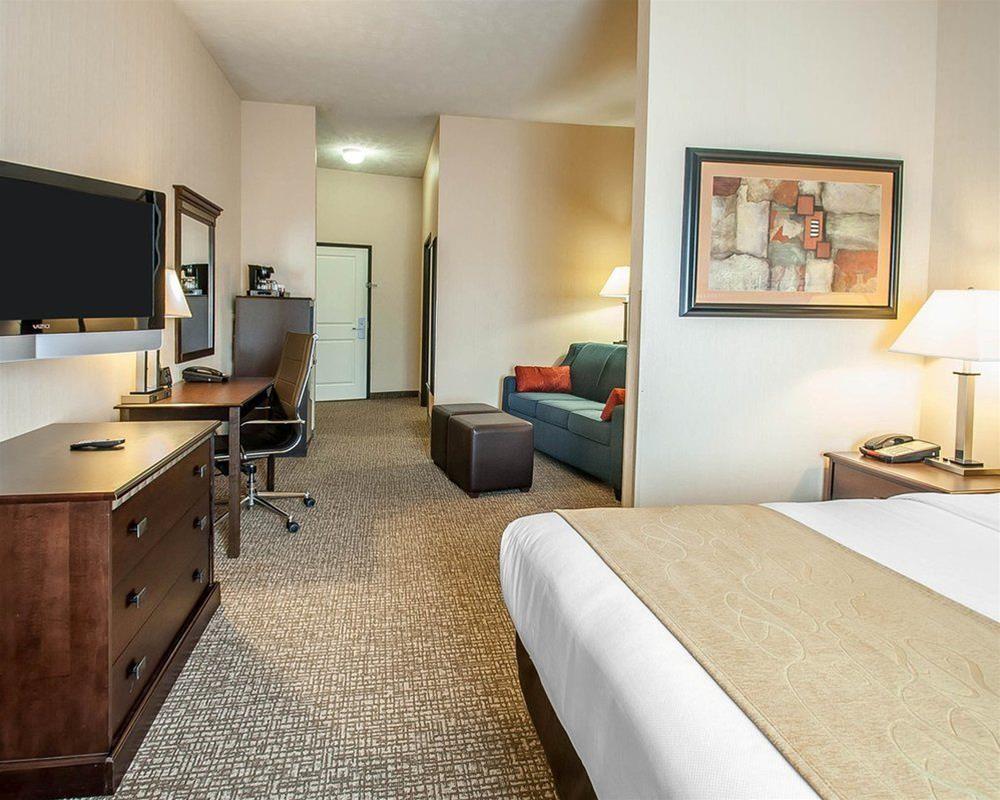 Comfort Suites Speedway - Kansas City Exterior foto
